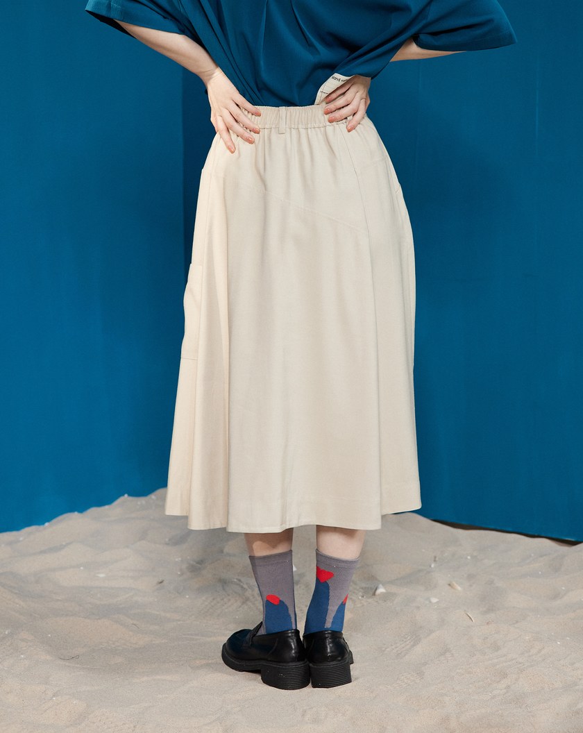 gozo三次方繡花不對稱工裝裙(兩色)