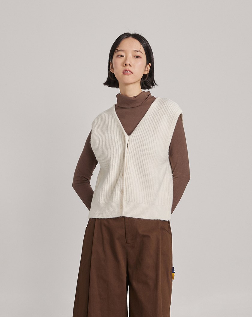 ➤大V領開襟毛衣背心(三色)