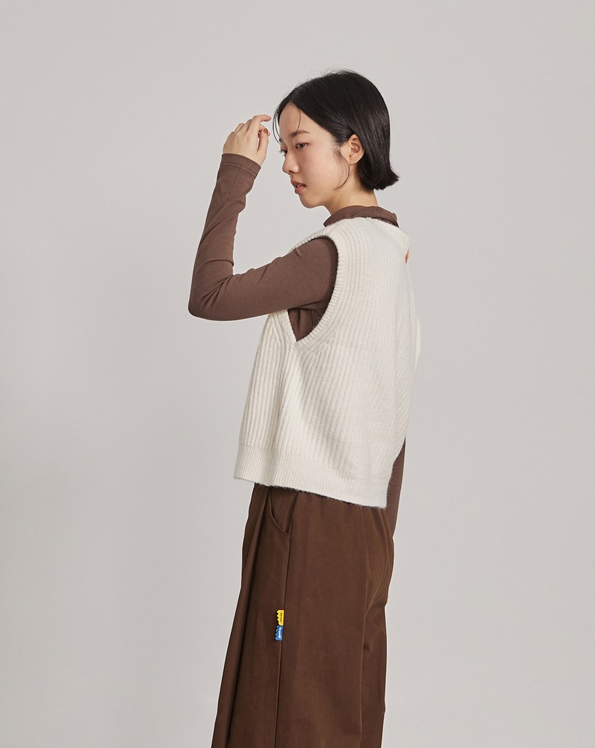 ➤大V領開襟毛衣背心(三色)