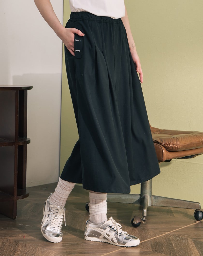 ➤抗皺釦洞造型口袋打褶傘裙(兩色)