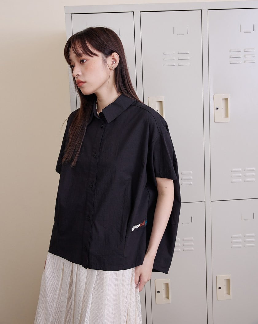 ➤配色繡花廓型短袖襯衫(兩色)