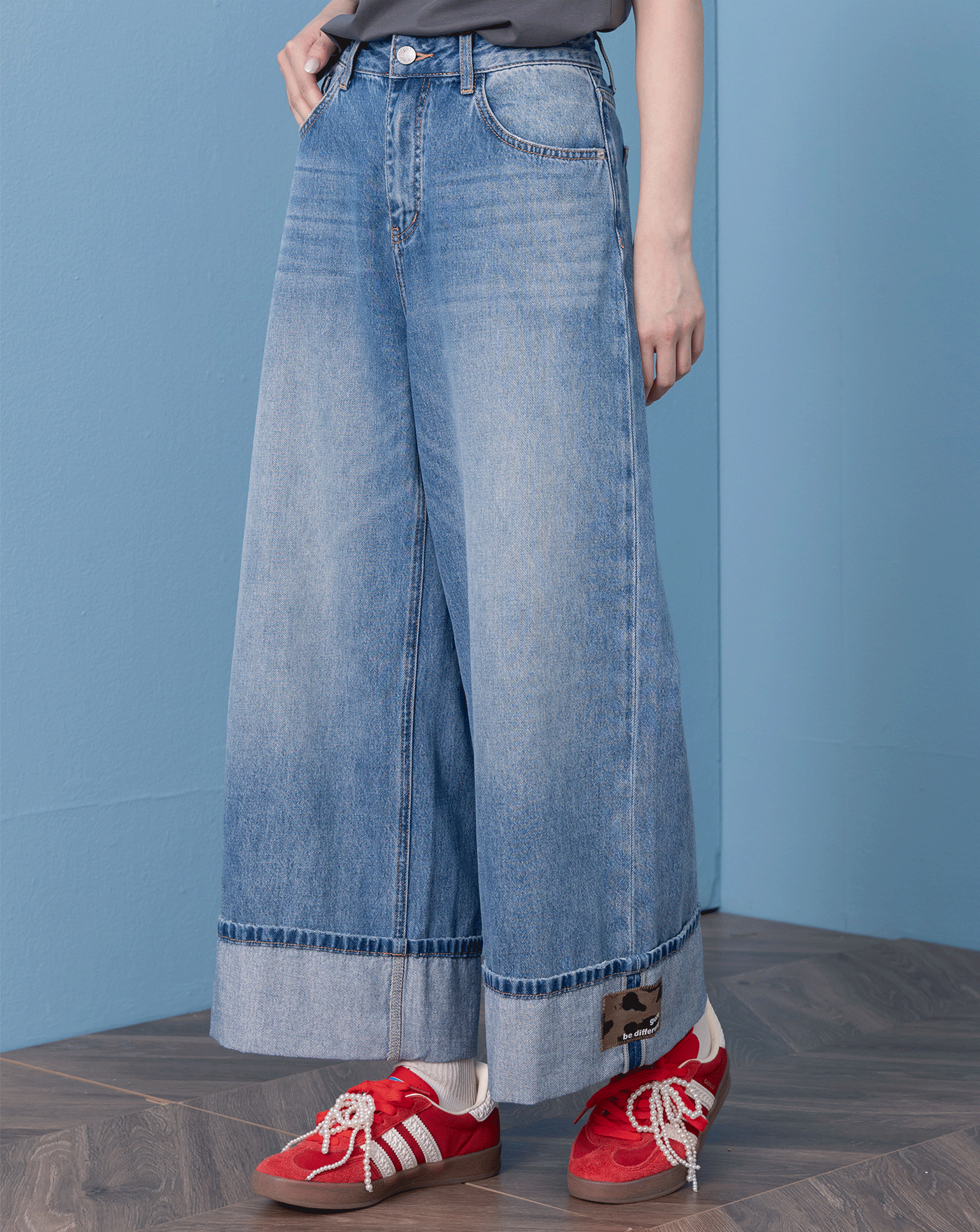 豹紋布標反折九分牛仔寬褲(兩色)