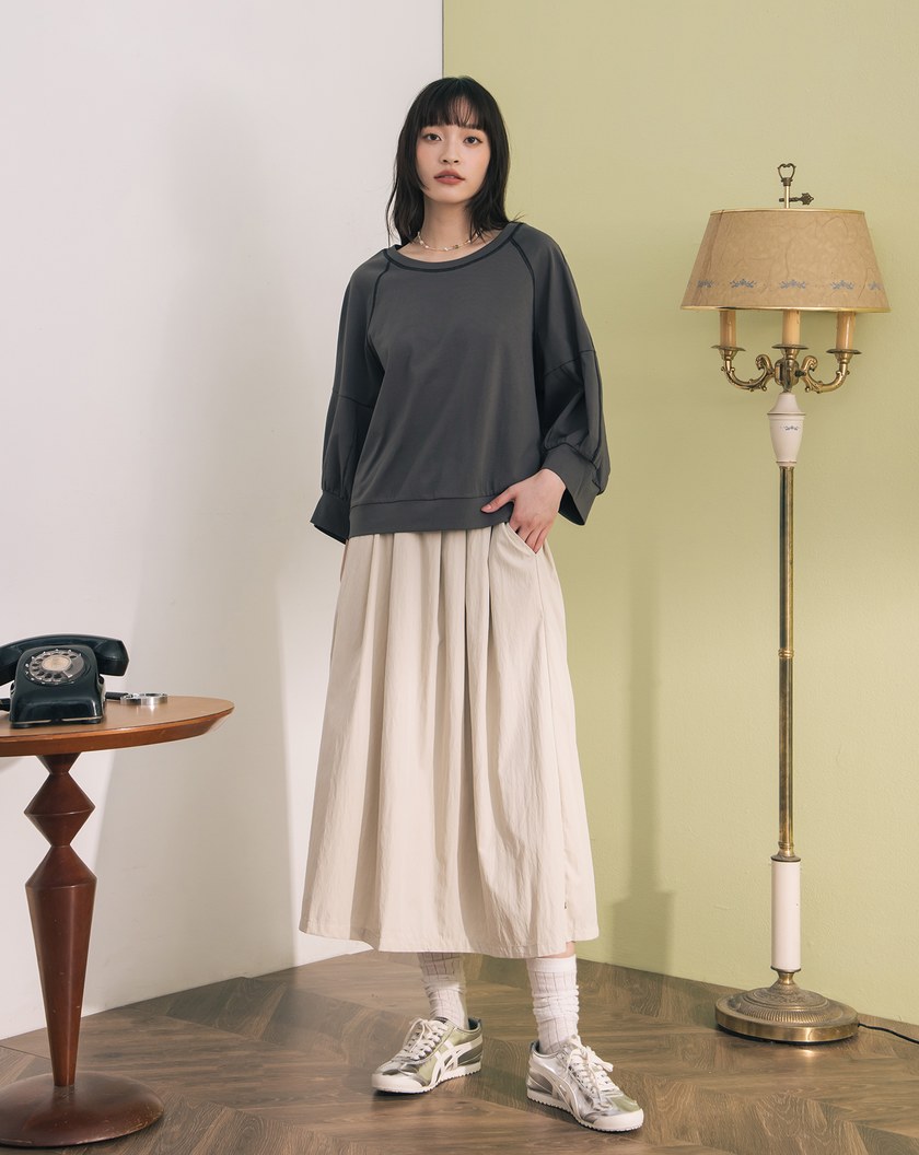 ➤配色壓線七分澎袖涼感上衣