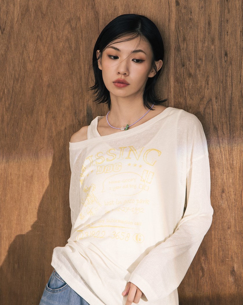 A|尋狗啟事印花透膚兩件式上衣(兩色)