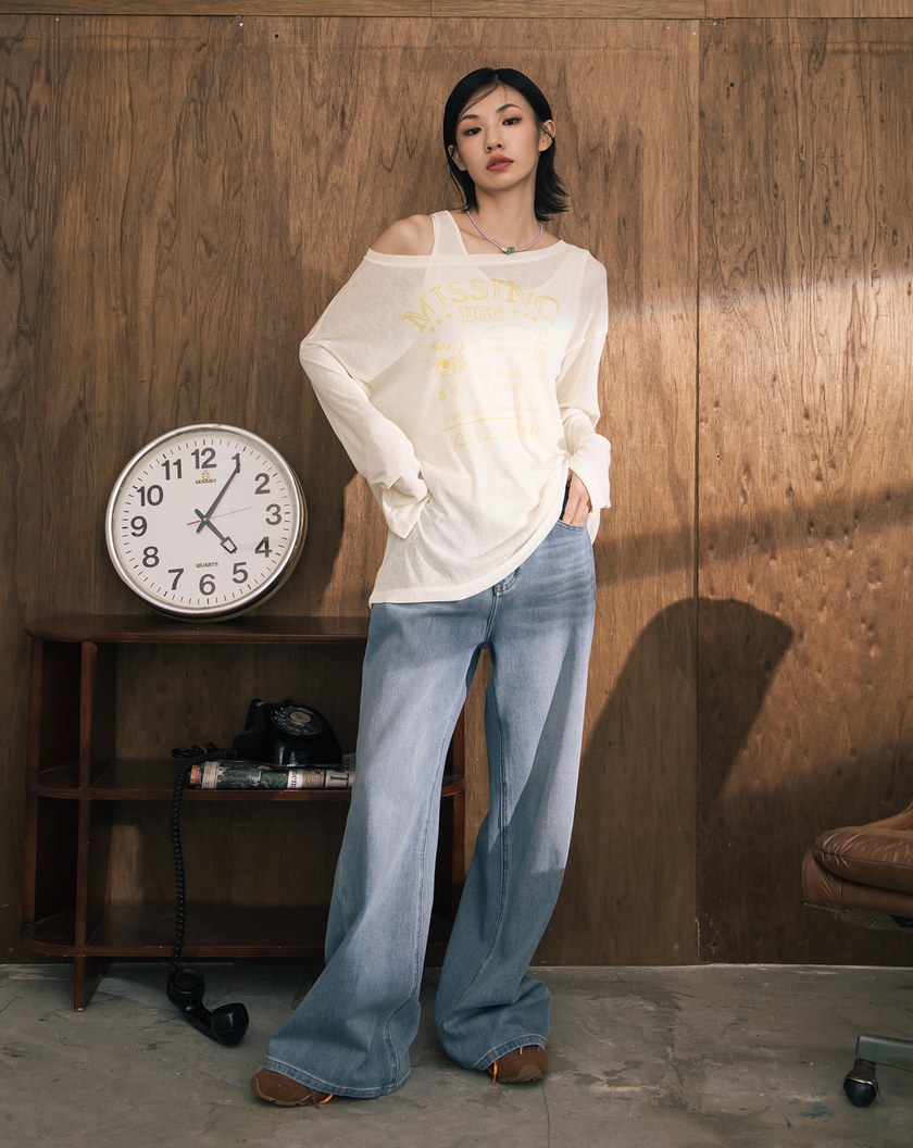 A|尋狗啟事印花透膚兩件式上衣(兩色)