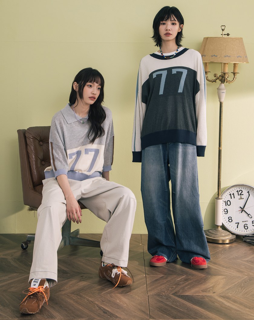 數字撞色拼接polo領針織上衣(兩色)