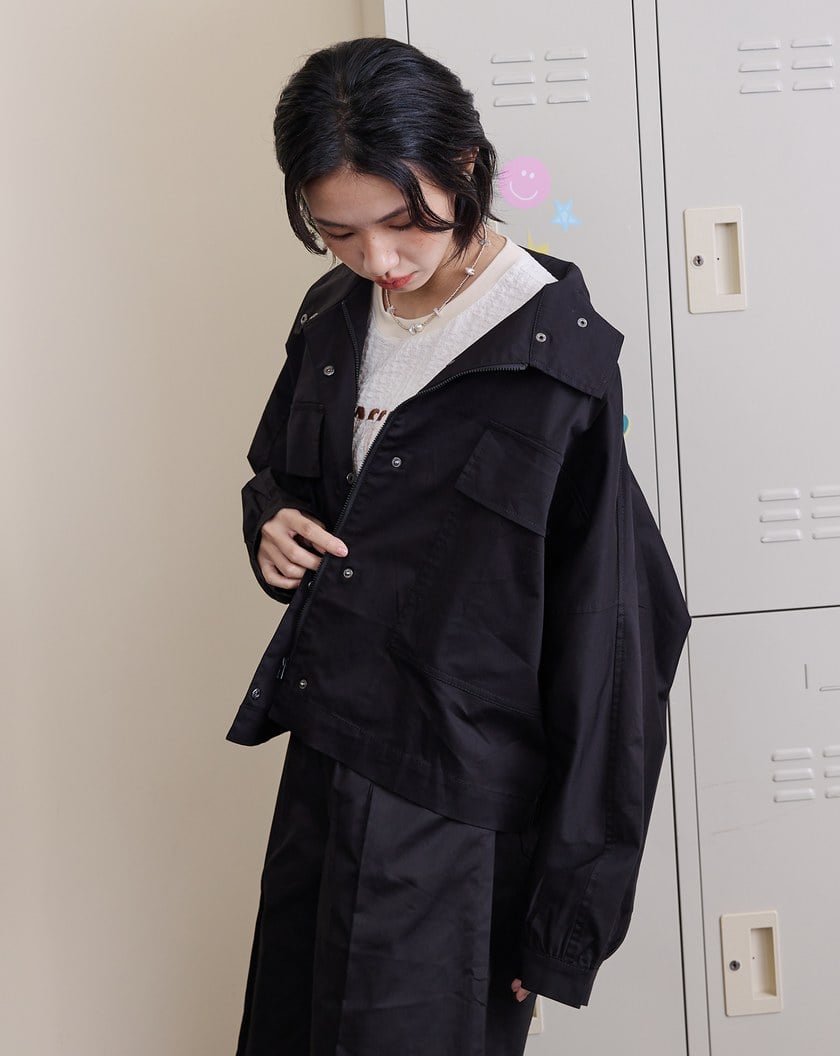 大口袋曖昧英文字繡花連袖外套(兩色)