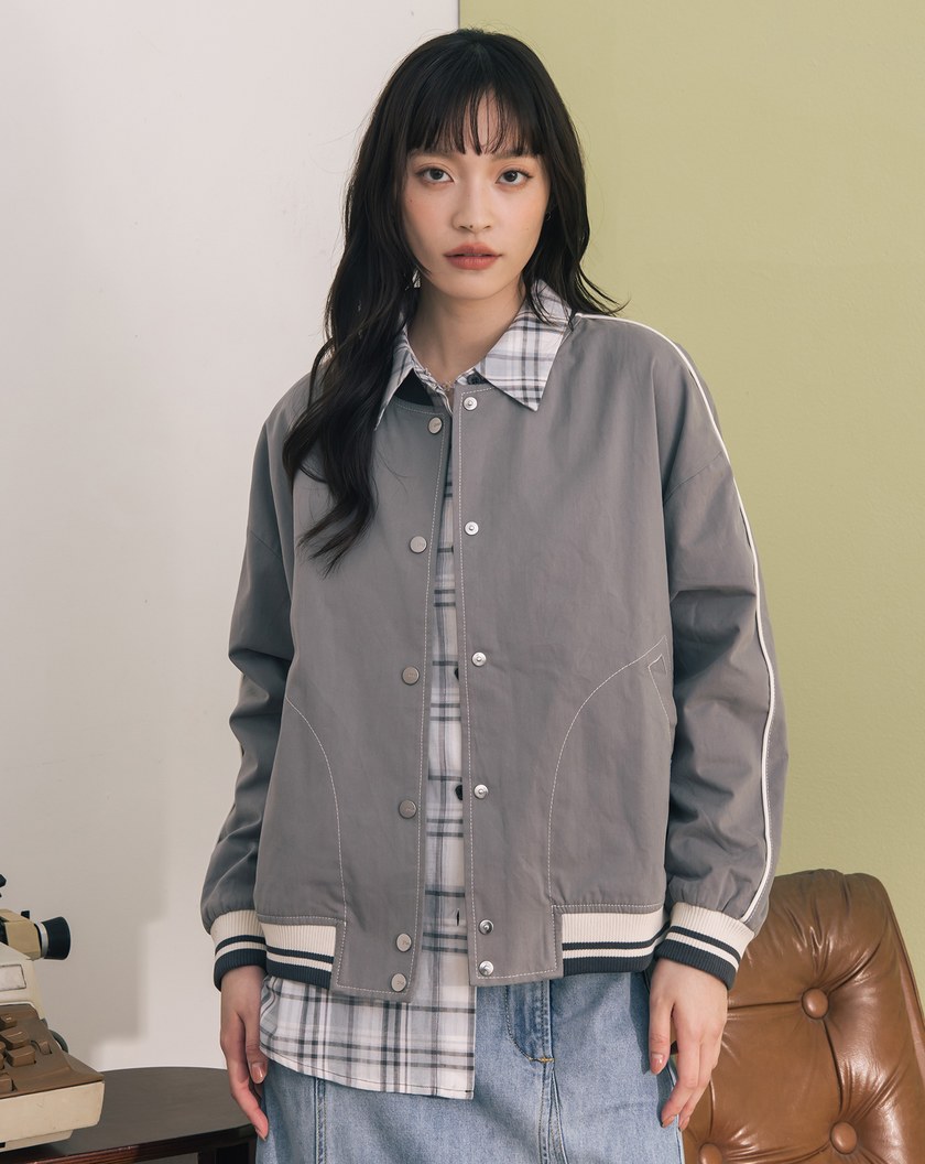 配色線條裝飾棒球外套(兩色)