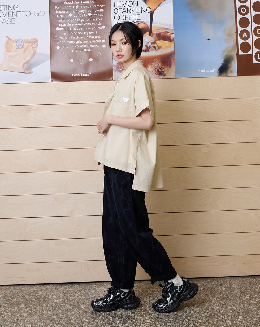 帥氣斑駁感寬鬆彎刀褲(兩色)