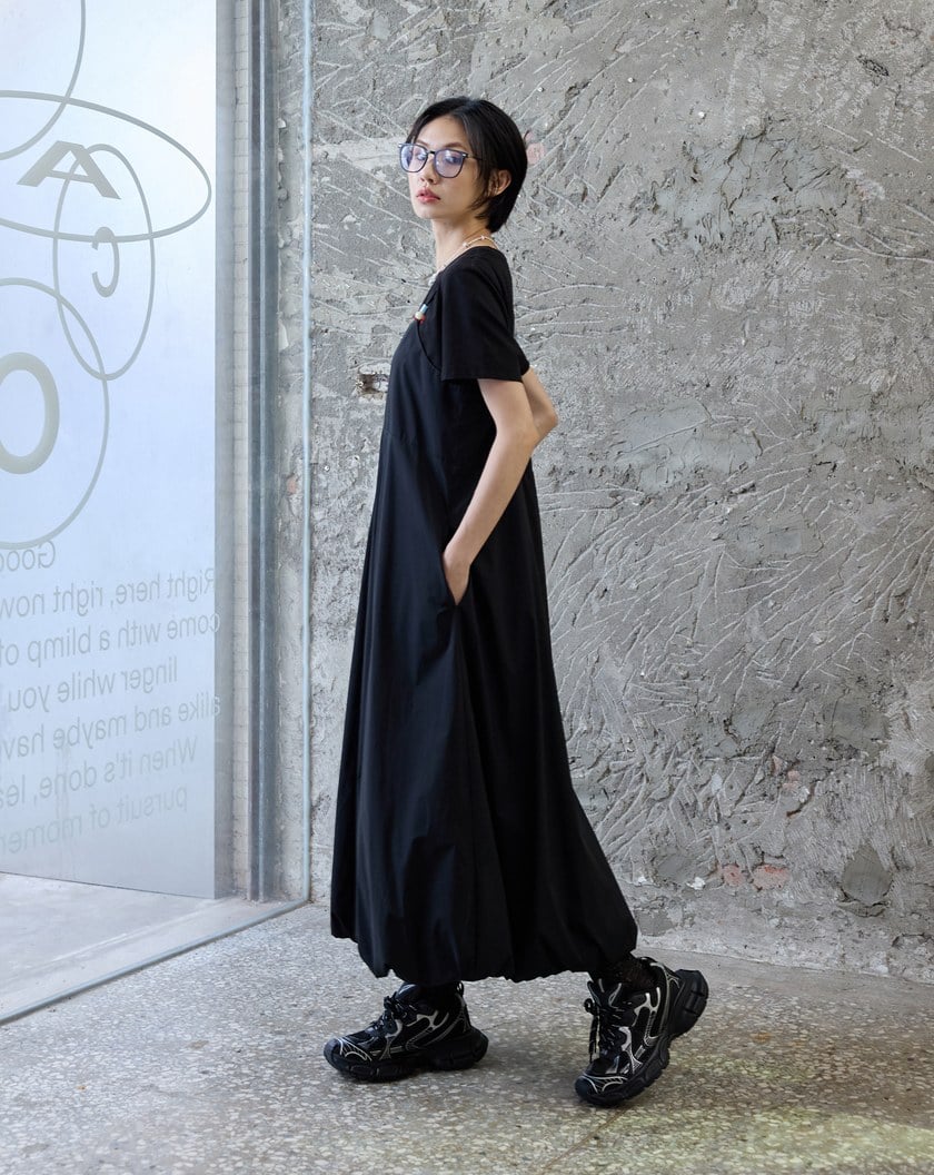 蛋糕裝飾花苞造型吊帶洋裝(兩色)