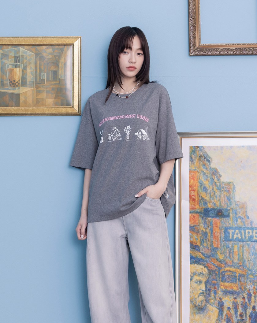 ➤貓咪瑜珈寬鬆落肩T恤(兩色)