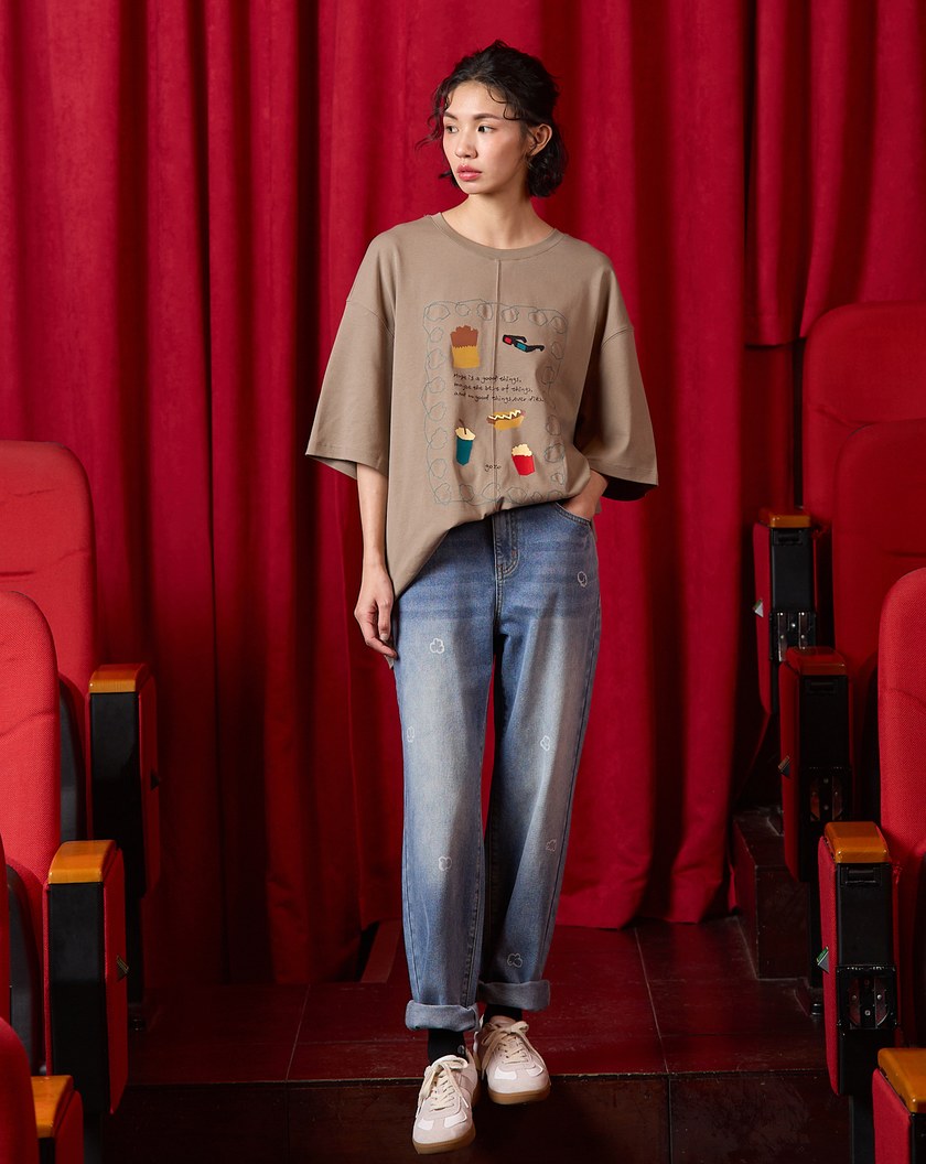 看電影的好朋友繡花長版T恤(兩色)