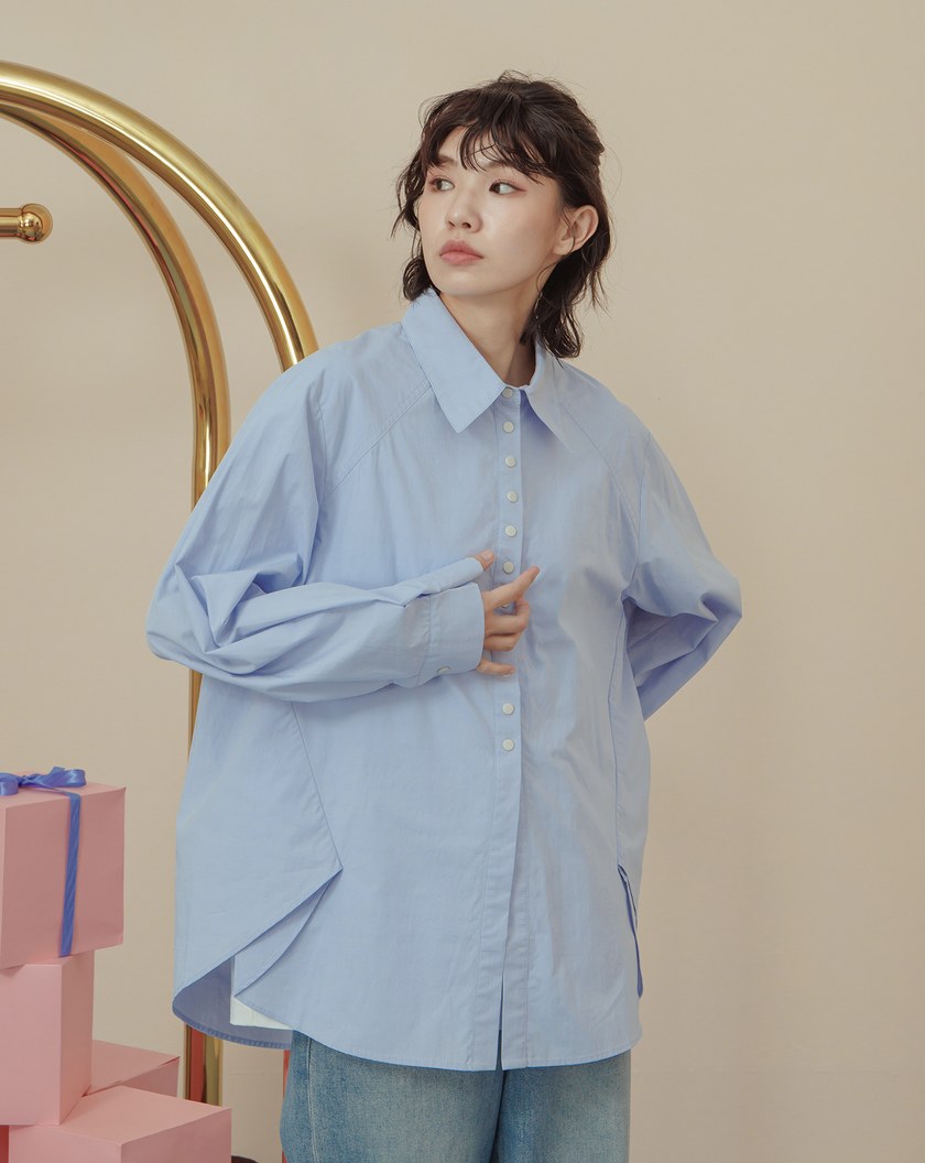 配色釦造型打褶下擺長袖襯衫(三色)