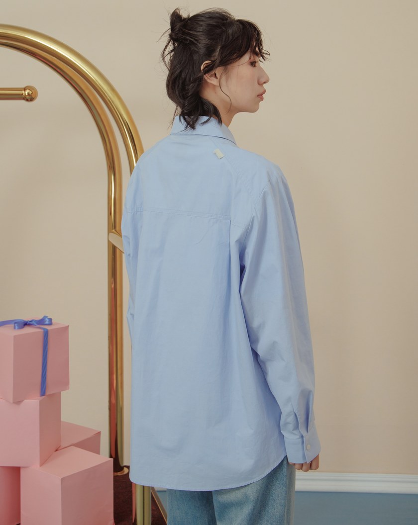 配色釦造型打褶下擺長袖襯衫(三色)