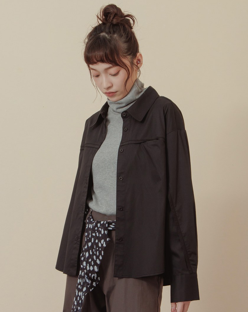 抗皺造型剪接背後打褶長袖襯衫(兩色)