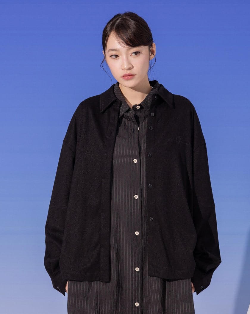 刺繡仿羊絨剪接長袖襯衫(兩色)