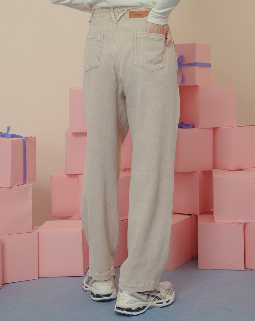 顯瘦剪接水洗腰頭抽鬚廓型褲(兩色)