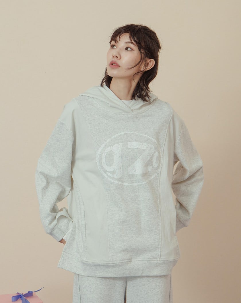 異材質拼接立體袖開衩帽T