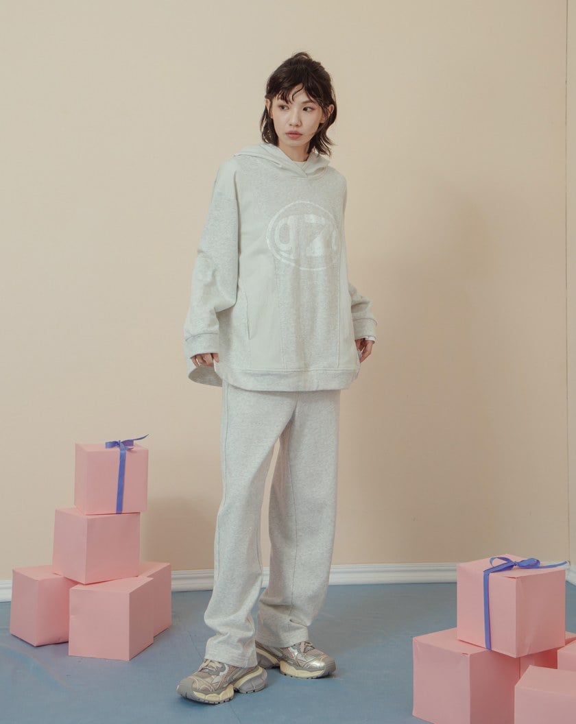 異材質拼接立體袖開衩帽T