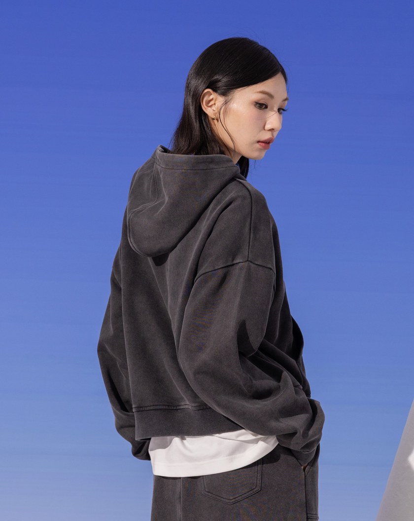 鏡面繡花洗舊感純棉口袋帽T