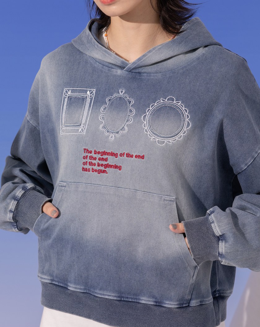 鏡面繡花水洗牛仔口袋帽T