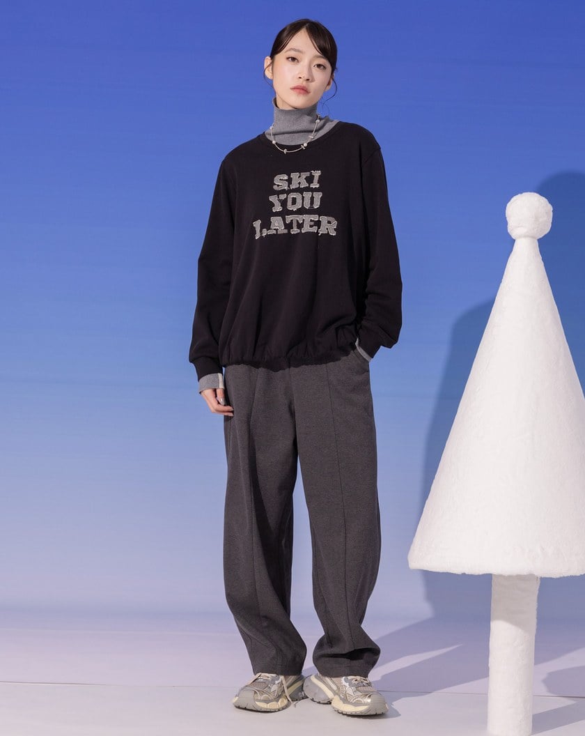 發熱不收邊英文貼布繡花大學T(兩色)