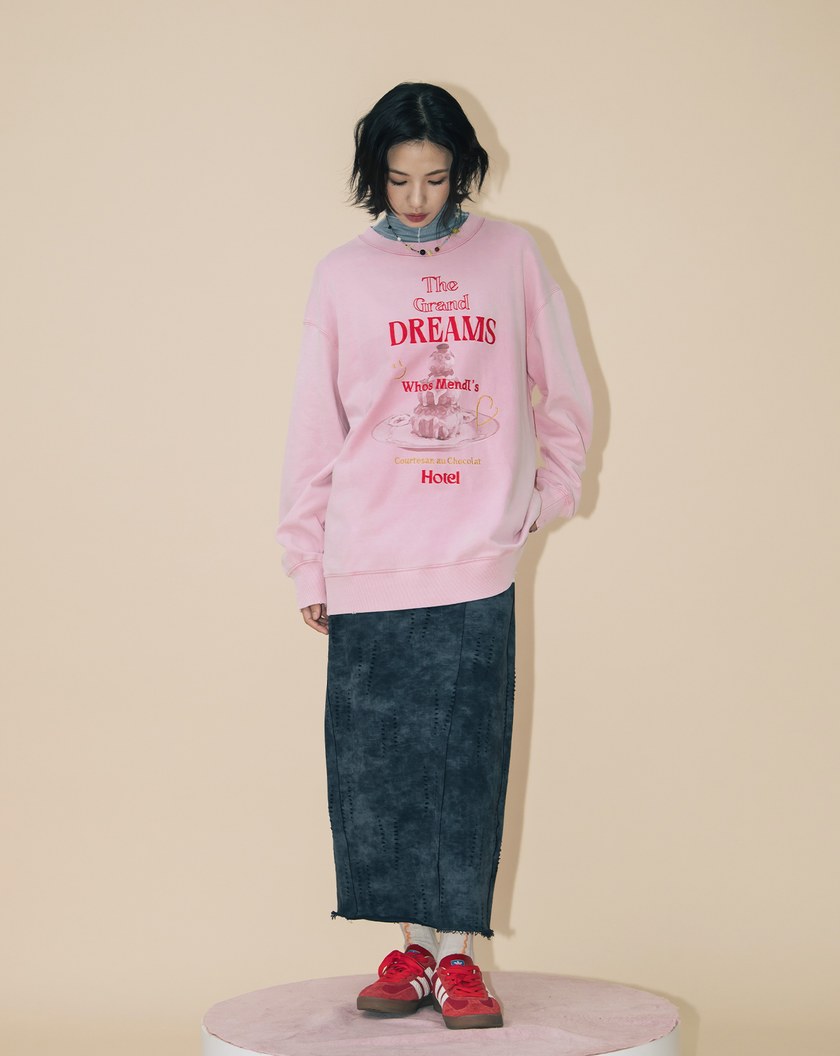 A|蠟染剪破甜點印花大學T(兩色)