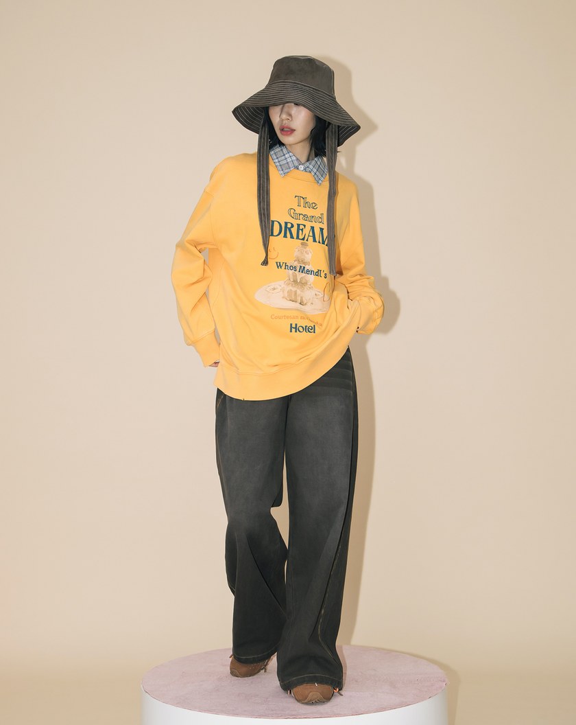 A|蠟染剪破甜點印花大學T(兩色)