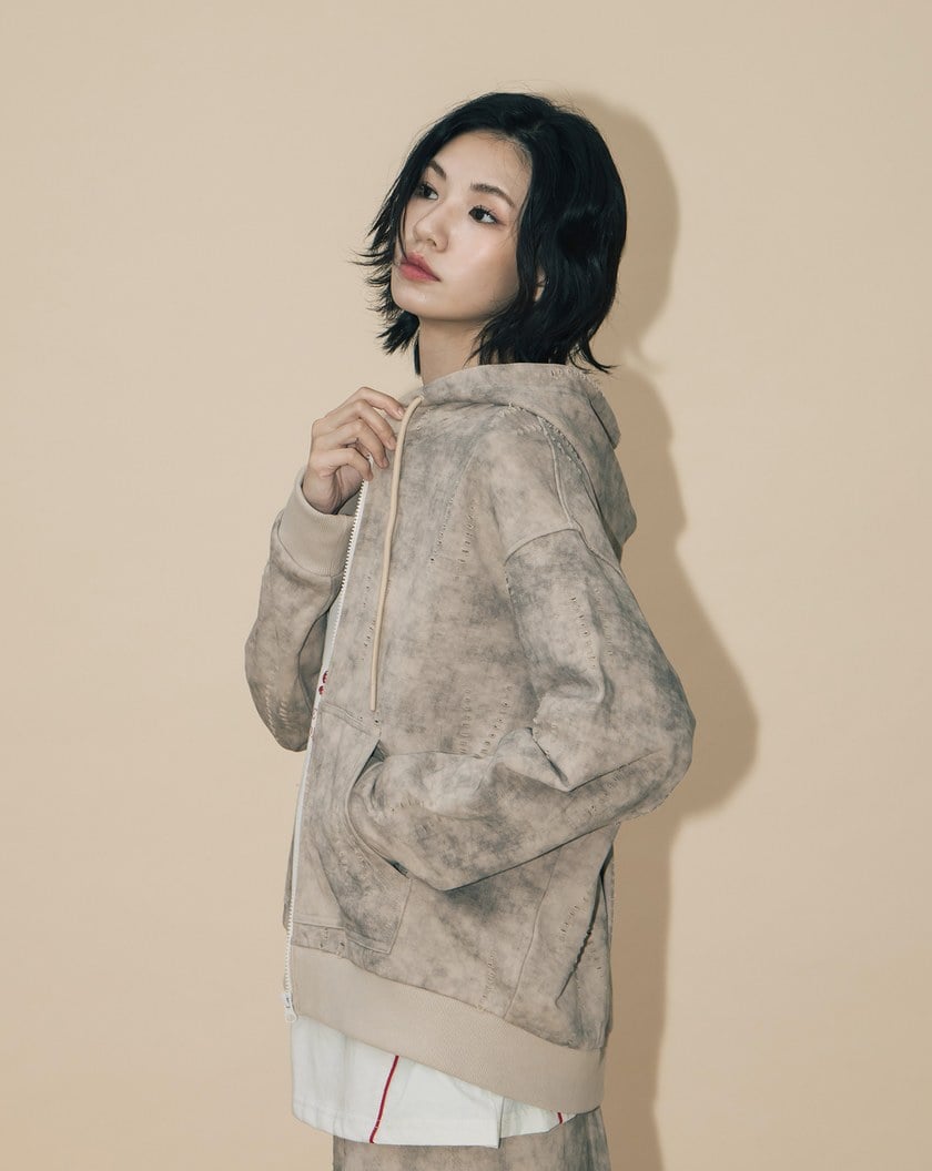 A|水洗仿舊剪破純棉打褶連帽外套(兩色)