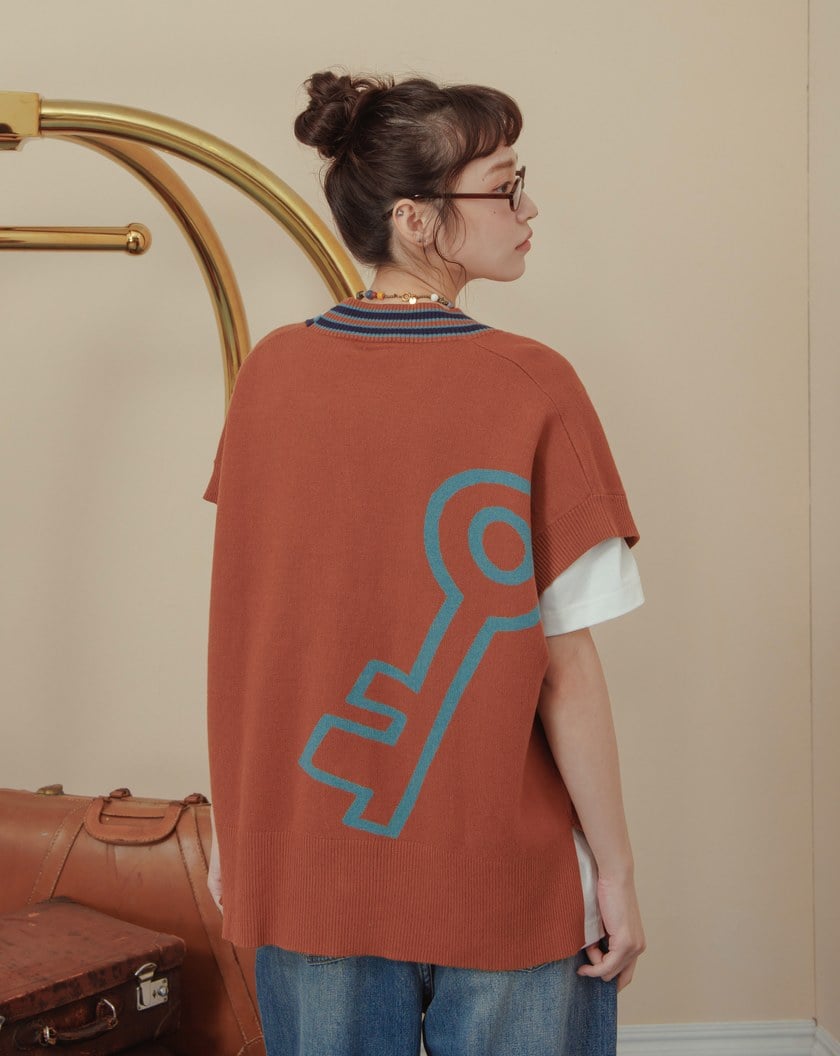 V領撞色落肩緹花針織背心(兩色)