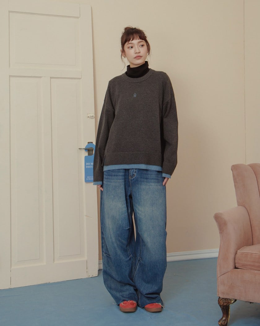 gozo皇冠繡花假兩件針織毛衣(兩色)