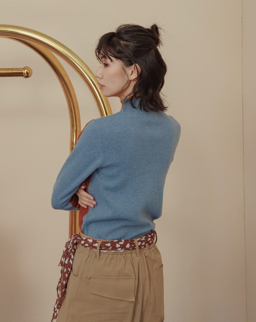 顯瘦撞色拼接高領針織上衣(兩色)