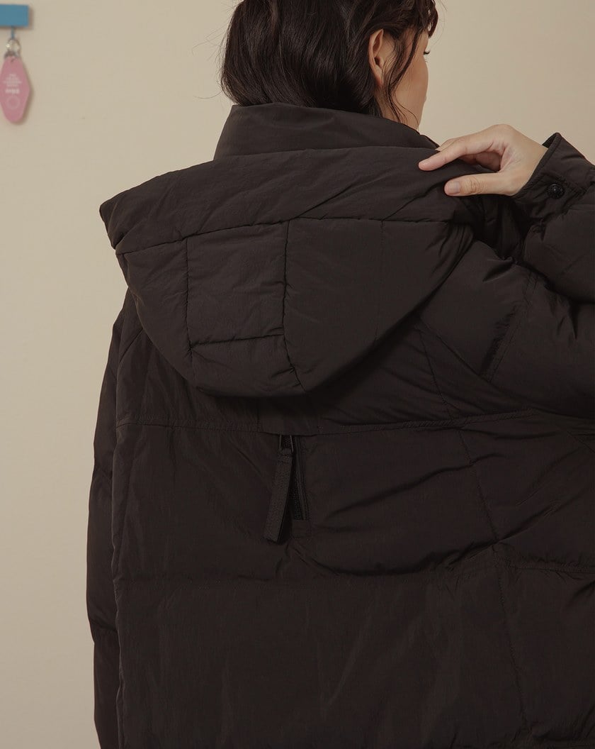 ➤造型拉鍊裝飾連帽長版羽絨外套(兩色)