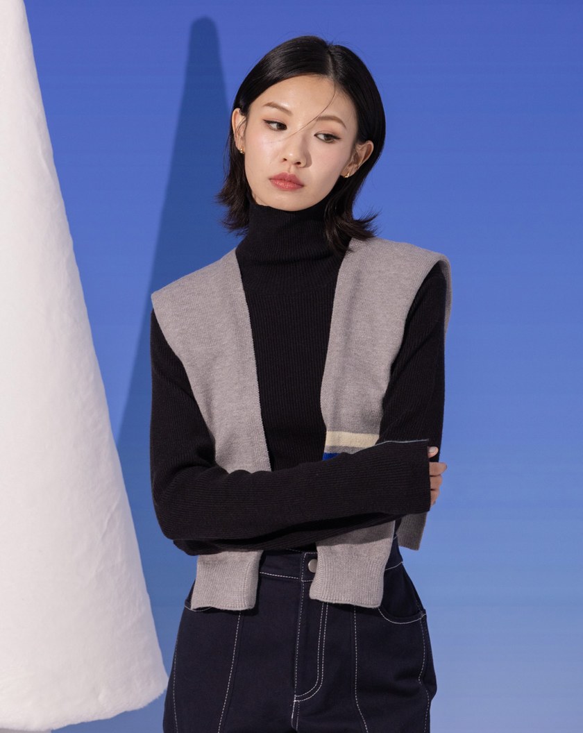 92繡花運動風針織披肩(兩色)