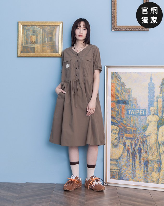 ➤顯瘦V領抽繩收腰短袖洋裝(兩色)