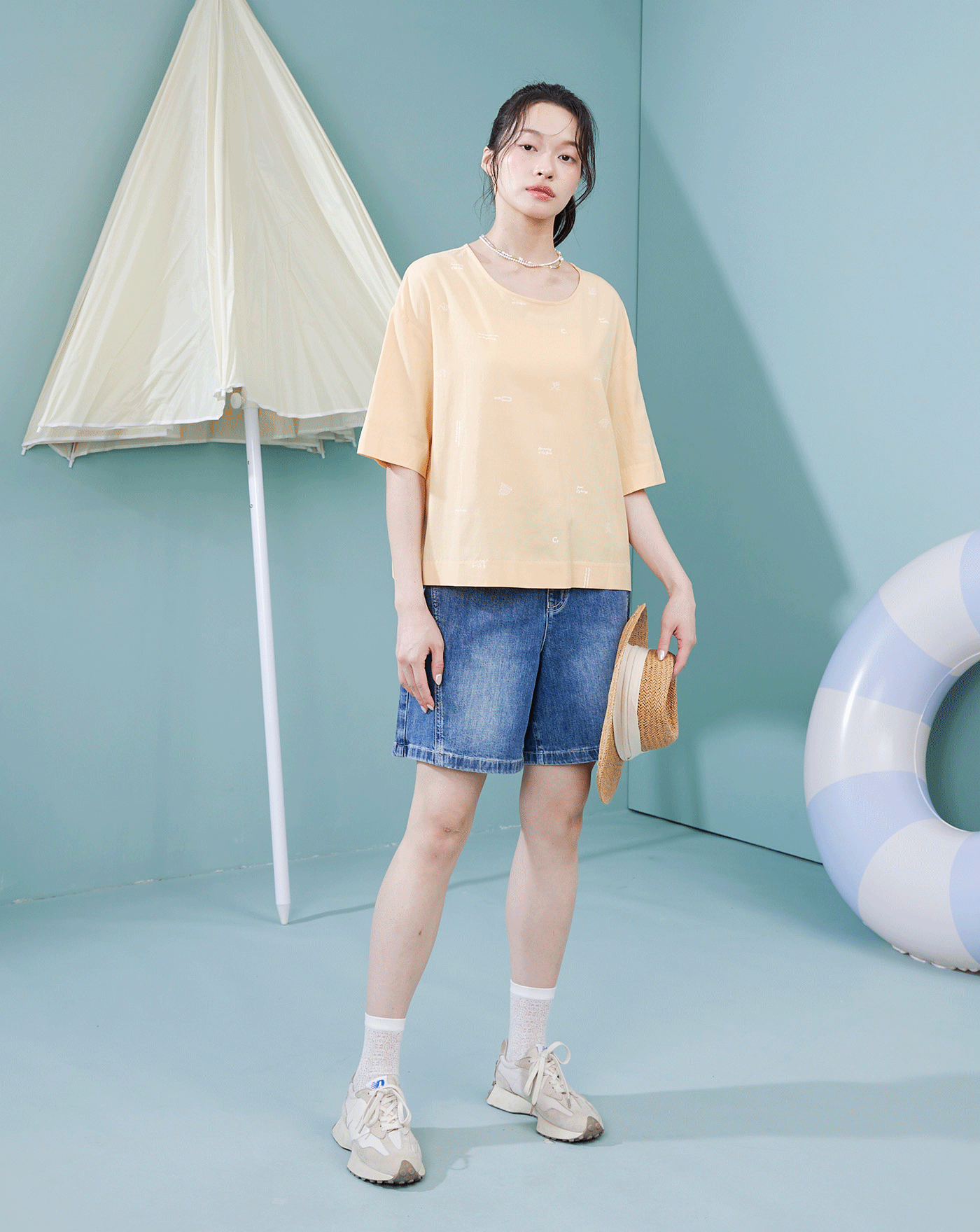 海邊CHILL㇐下抓褶造型涼感上衣(兩色)