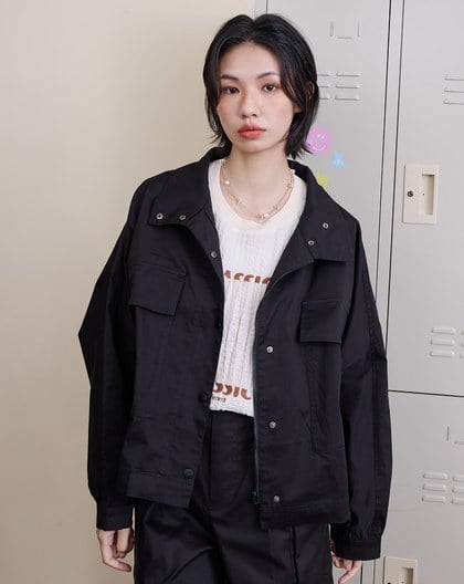 大口袋曖昧英文字繡花連袖外套(兩色)