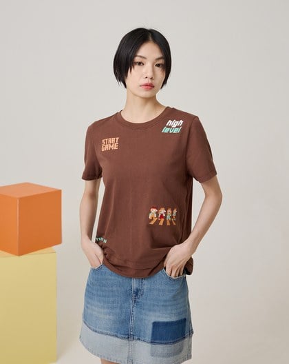 電玩小人過馬路斜下擺純棉T恤(三色)