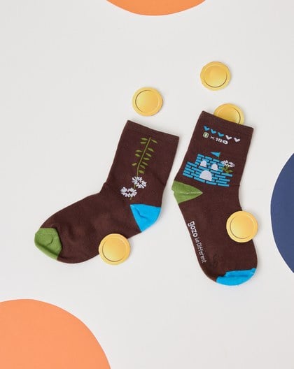 遊戲中的花花世界緹花長襪(兩色)