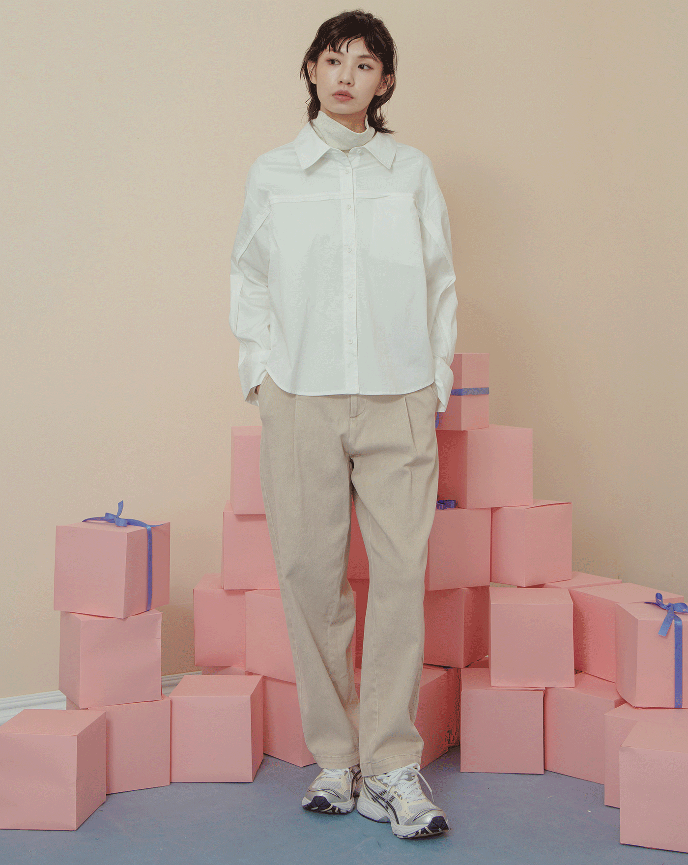 抗皺造型剪接背後打褶長袖襯衫(兩色)