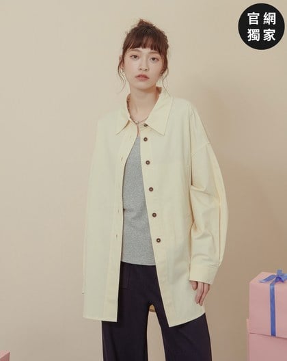 ➤撞色鈕釦造型口袋長版襯衫(兩色)