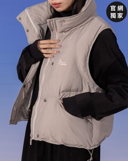 ➤品牌標語短版立領羽絨背心(兩色)