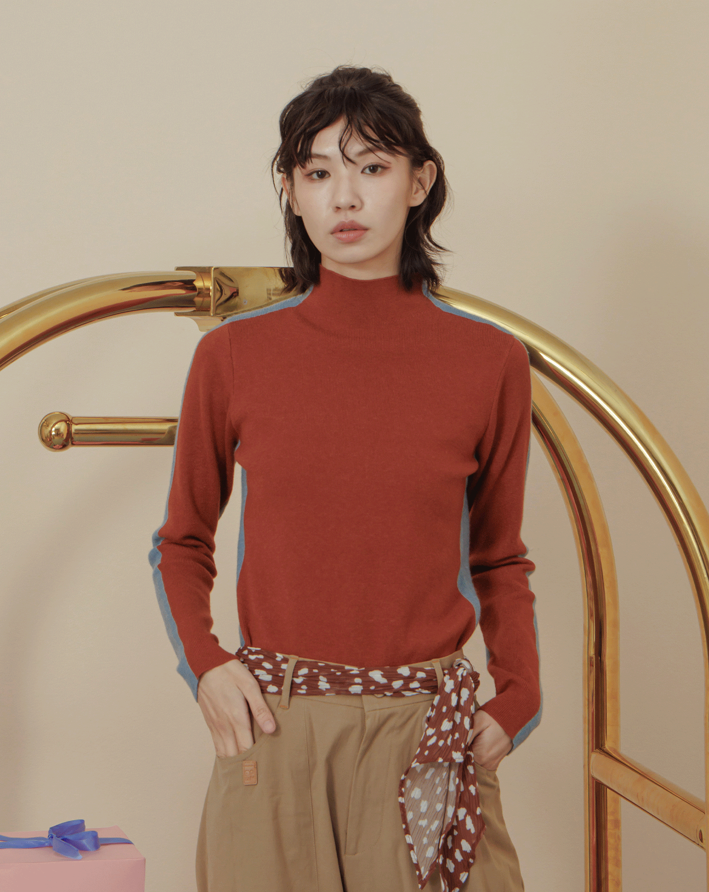 顯瘦撞色拼接高領針織上衣(兩色)