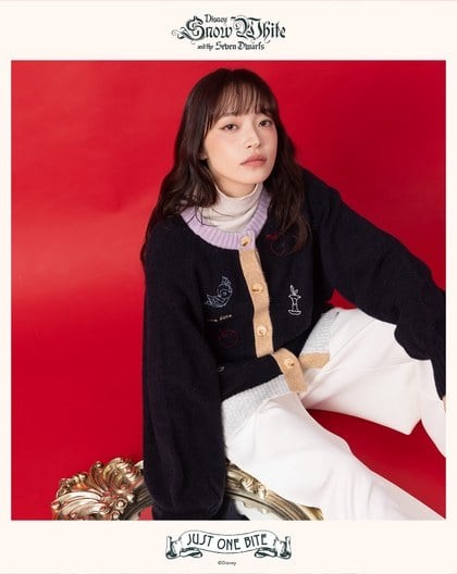 迪士尼系列 喔～不要吃蘋果開襟毛衣外套(兩色)