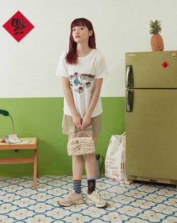 ➤復古三合院的日常斑駁印花T恤(兩色)