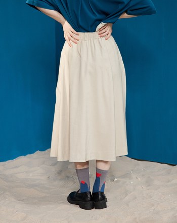 gozo三次方繡花不對稱工裝裙(兩色)