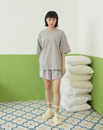 ◢g+微笑拼接格紋短褲(兩色)