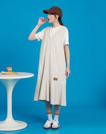 皮標麂皮顯瘦V領洋裝(兩色)