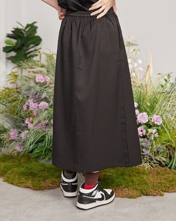 ➤不對稱修身百褶長裙(兩色)