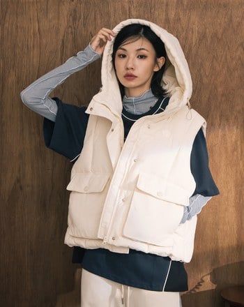 ➤大口袋立體廓型連帽羽絨背心(兩色)